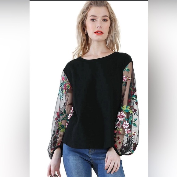 Umgee Tops - 2/$30 Umgee Black and Pink Blouse with Boxy Style and 3/4 Sleeves
